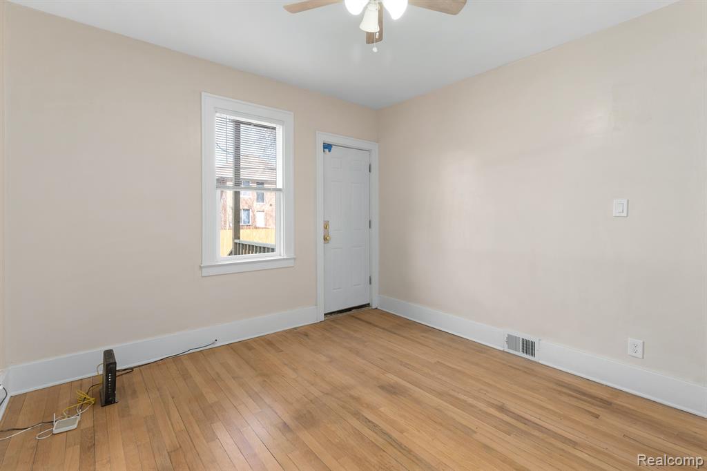 Detroit, Michigan 48206, United States, 3 Bedrooms Bedrooms, ,1 BathroomBathrooms,Residential,Active,91365