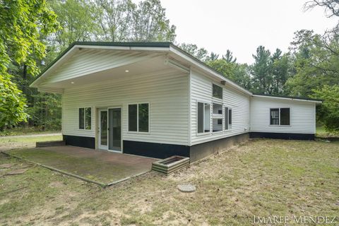 A home in Egelston Twp