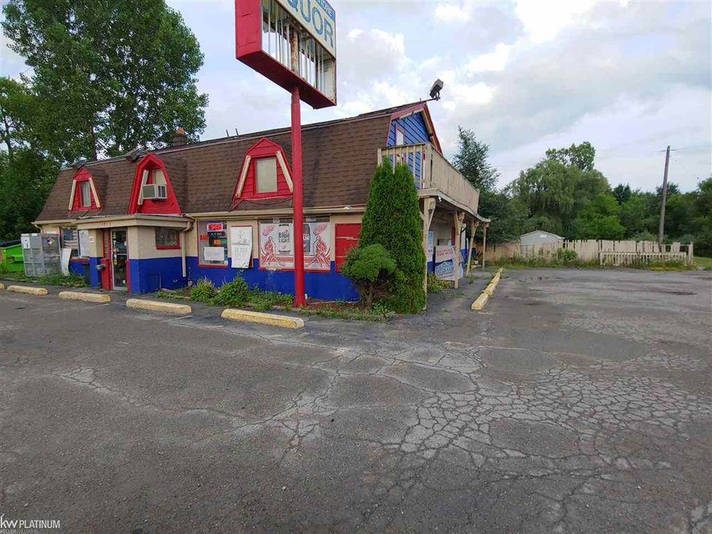 10973 Gratiot Street