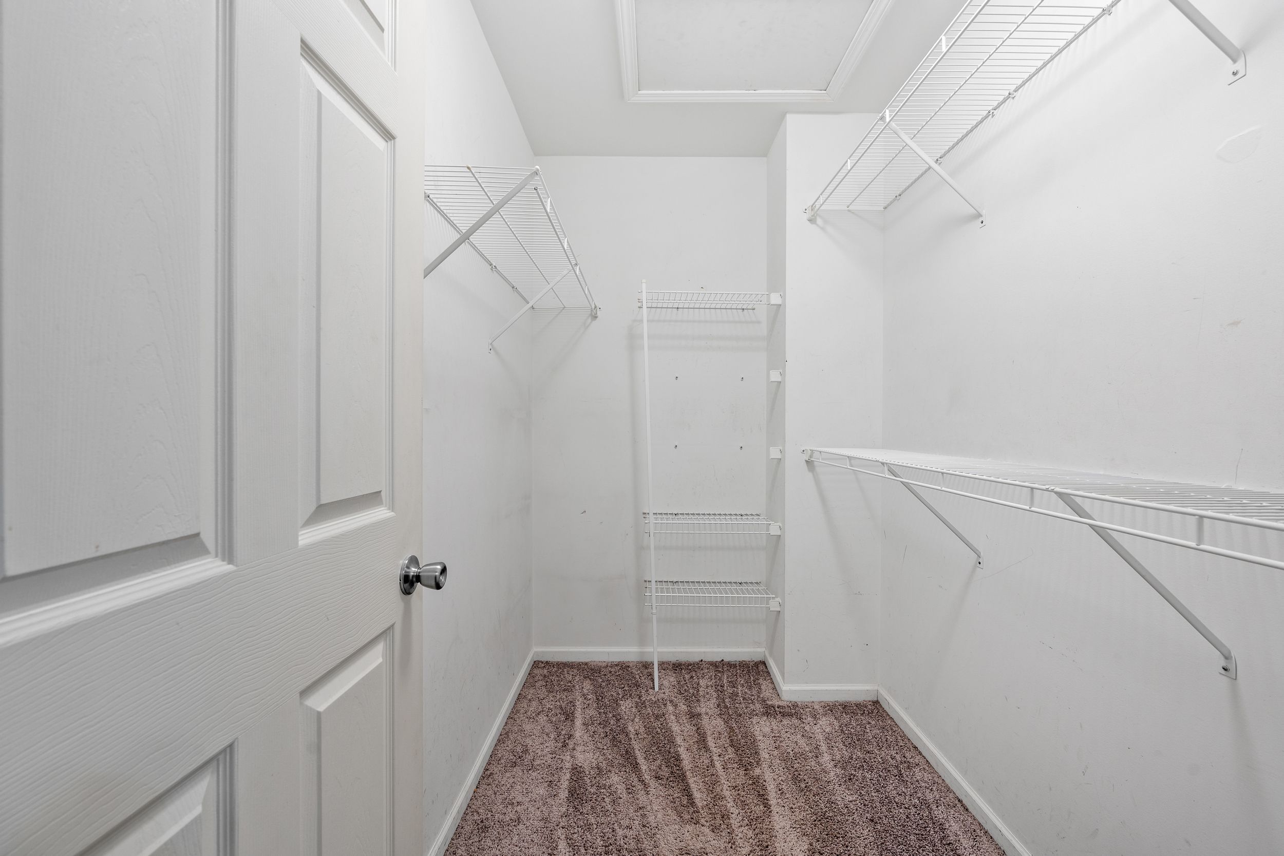 Romulus, Michigan 48174, United States, 4 Bedrooms Bedrooms, ,3 BathroomsBathrooms,Residential,Pending,10681