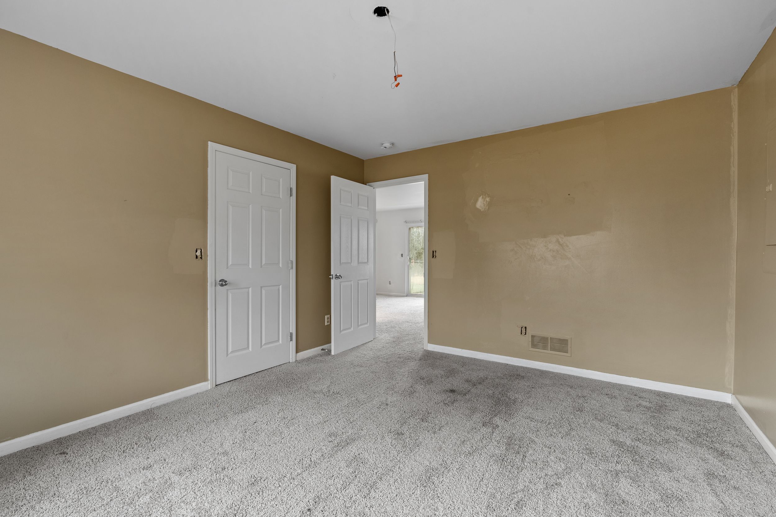 Romulus, Michigan 48174, United States, 4 Bedrooms Bedrooms, ,3 BathroomsBathrooms,Residential,Pending,10681