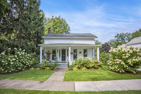 A home in Romeo Vlg