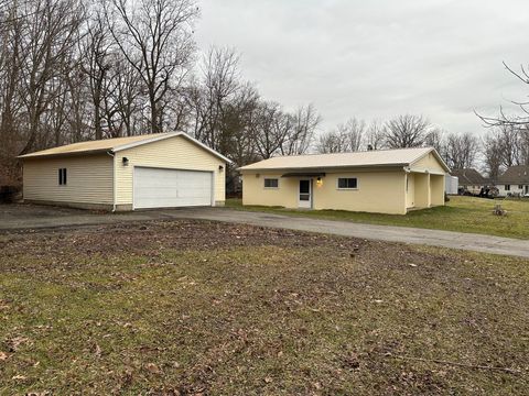 A home in Putnam Twp