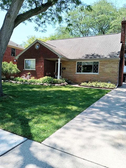 A home in Grosse Pointe Farms