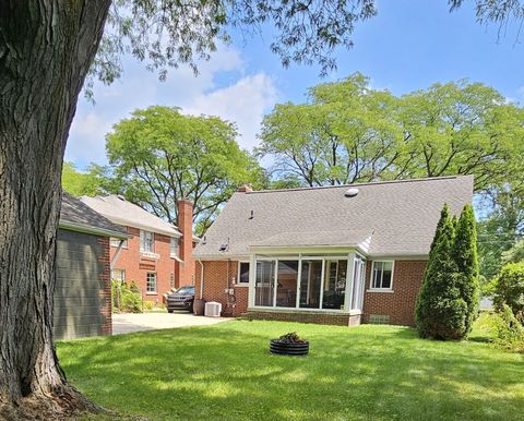 A home in Grosse Pointe Farms