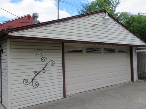 A home in Ypsilanti Twp