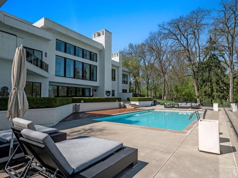 A home in Bloomfield Hills