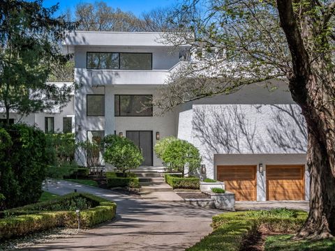 A home in Bloomfield Hills