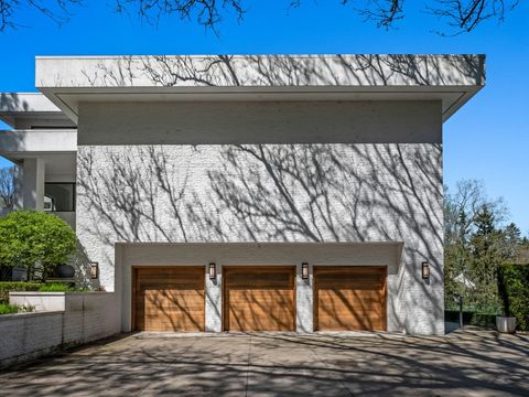 A home in Bloomfield Hills