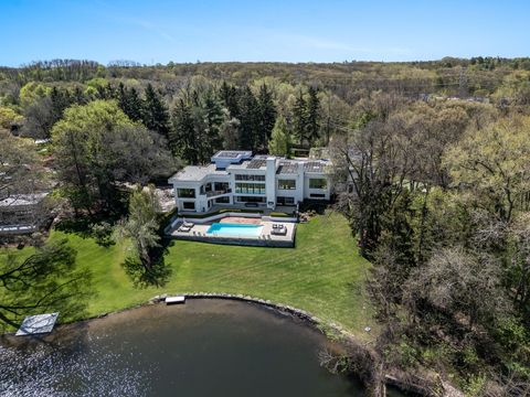 A home in Bloomfield Hills