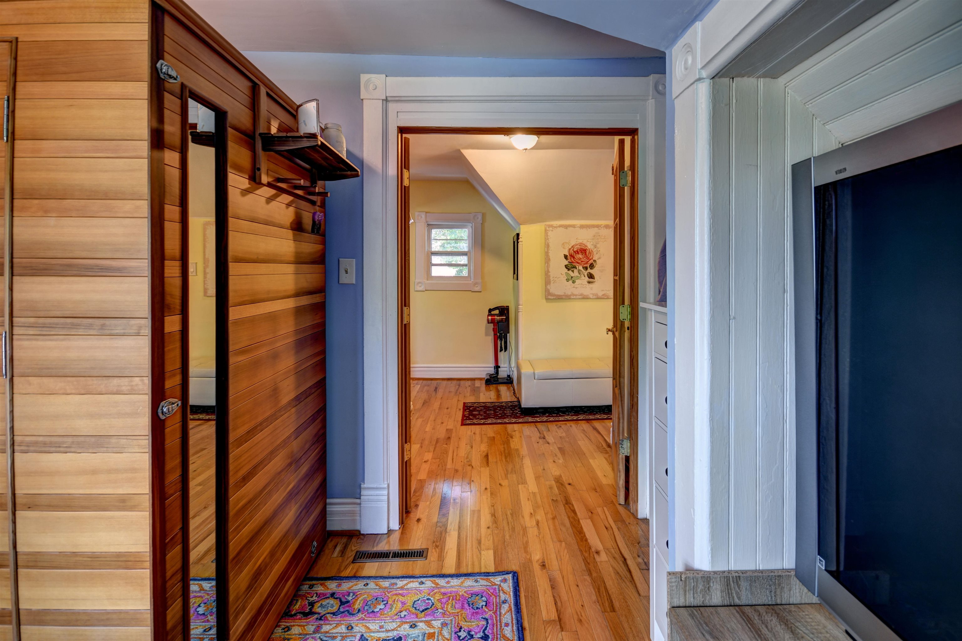 Photo 41 of 47 of 629 W Ninth Street house