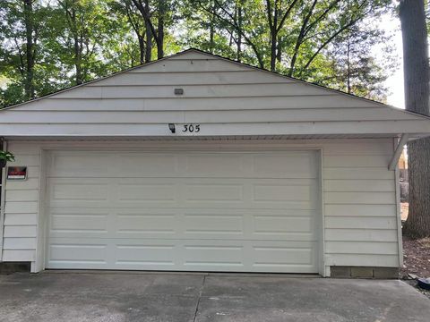 A home in Roscommon Twp