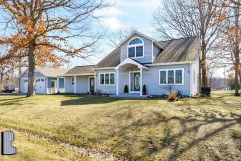 A home in Bloomingdale Twp