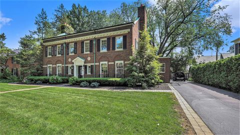 A home in Grosse Pointe Farms