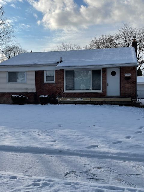 A home in Garden City