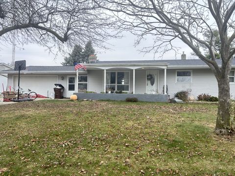 A home in Blissfield Vlg