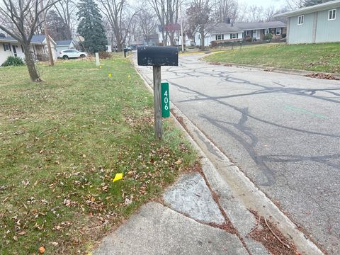 A home in Blissfield Vlg