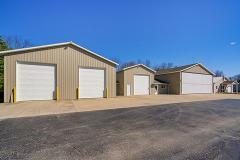 A home in Fairplain Twp