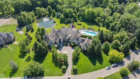 A home in Oakland Twp