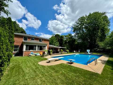 A home in Bloomfield Twp