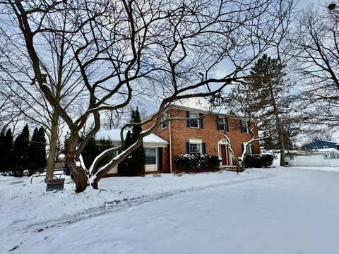 A home in Bloomfield Twp