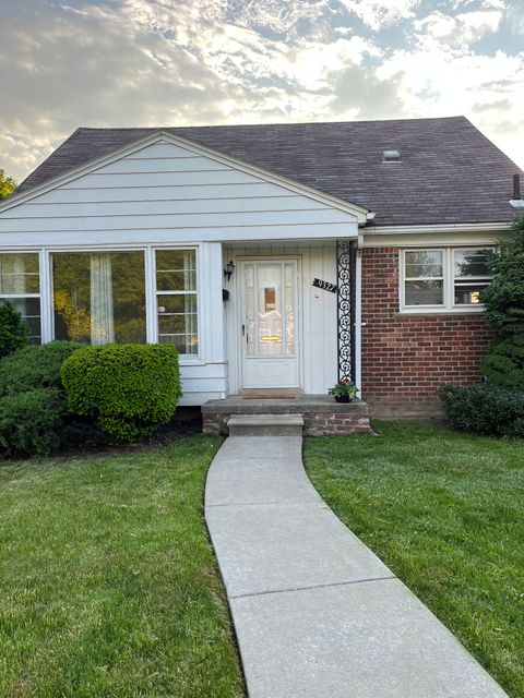 9327 DIXIE Redford Charter Township Wayne MI 48239