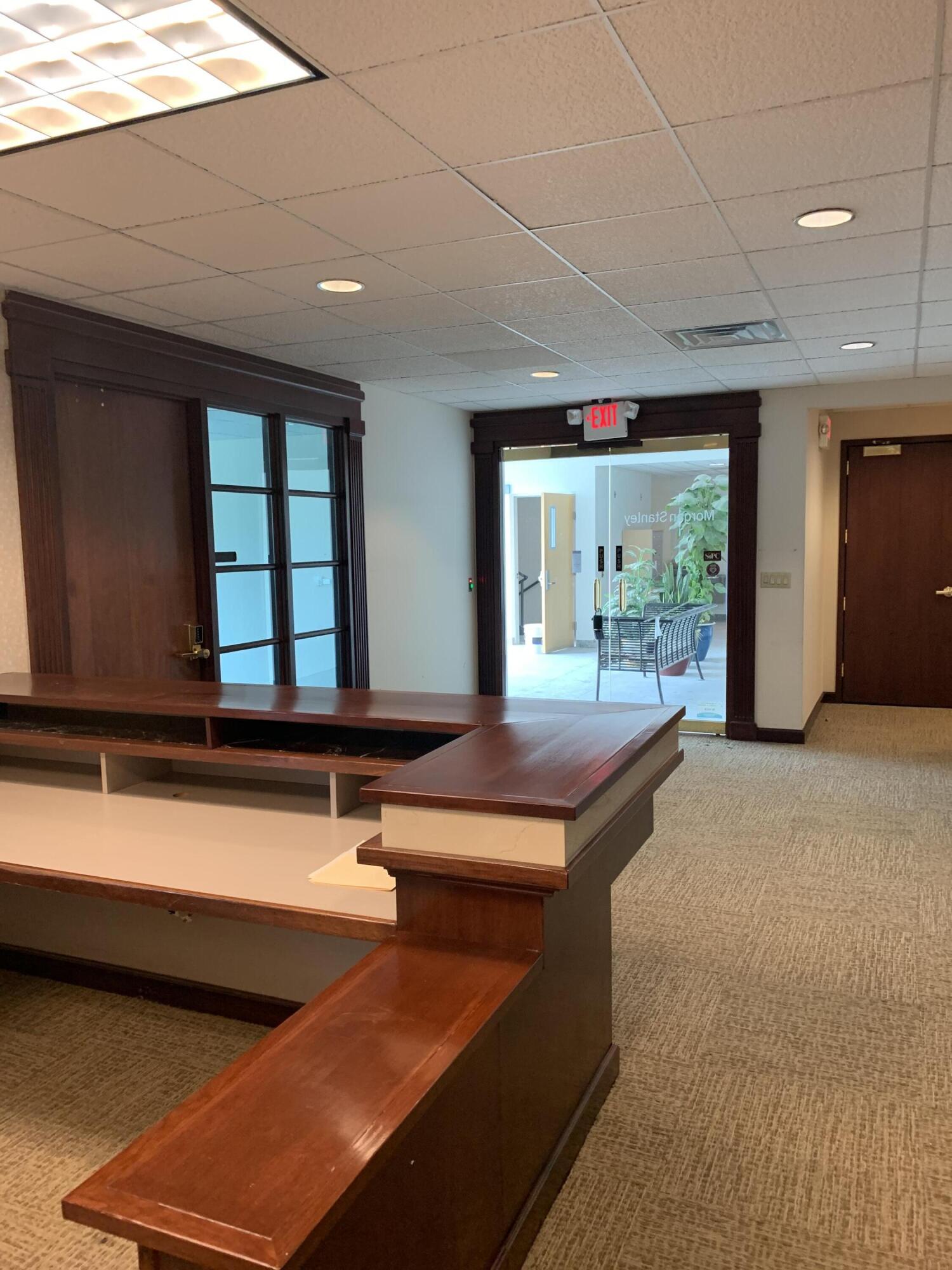 5211 Cascade Road SE 100