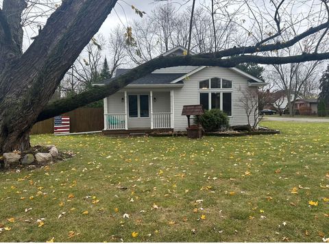 A home in Waterford Twp