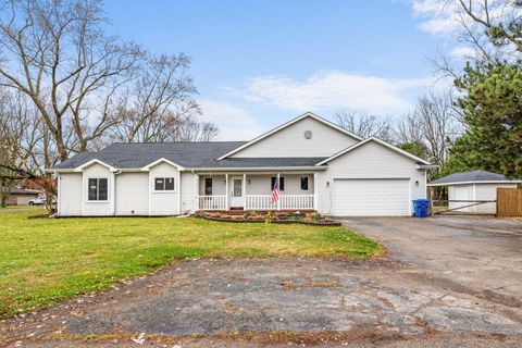 A home in Waterford Twp