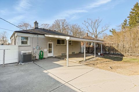 A home in Livonia