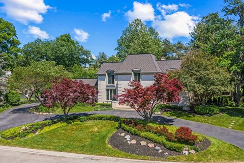 A home in Bloomfield Twp