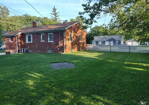 A home in Dearborn Heights