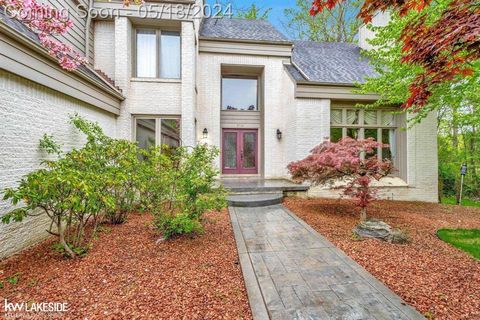 A home in West Bloomfield Twp