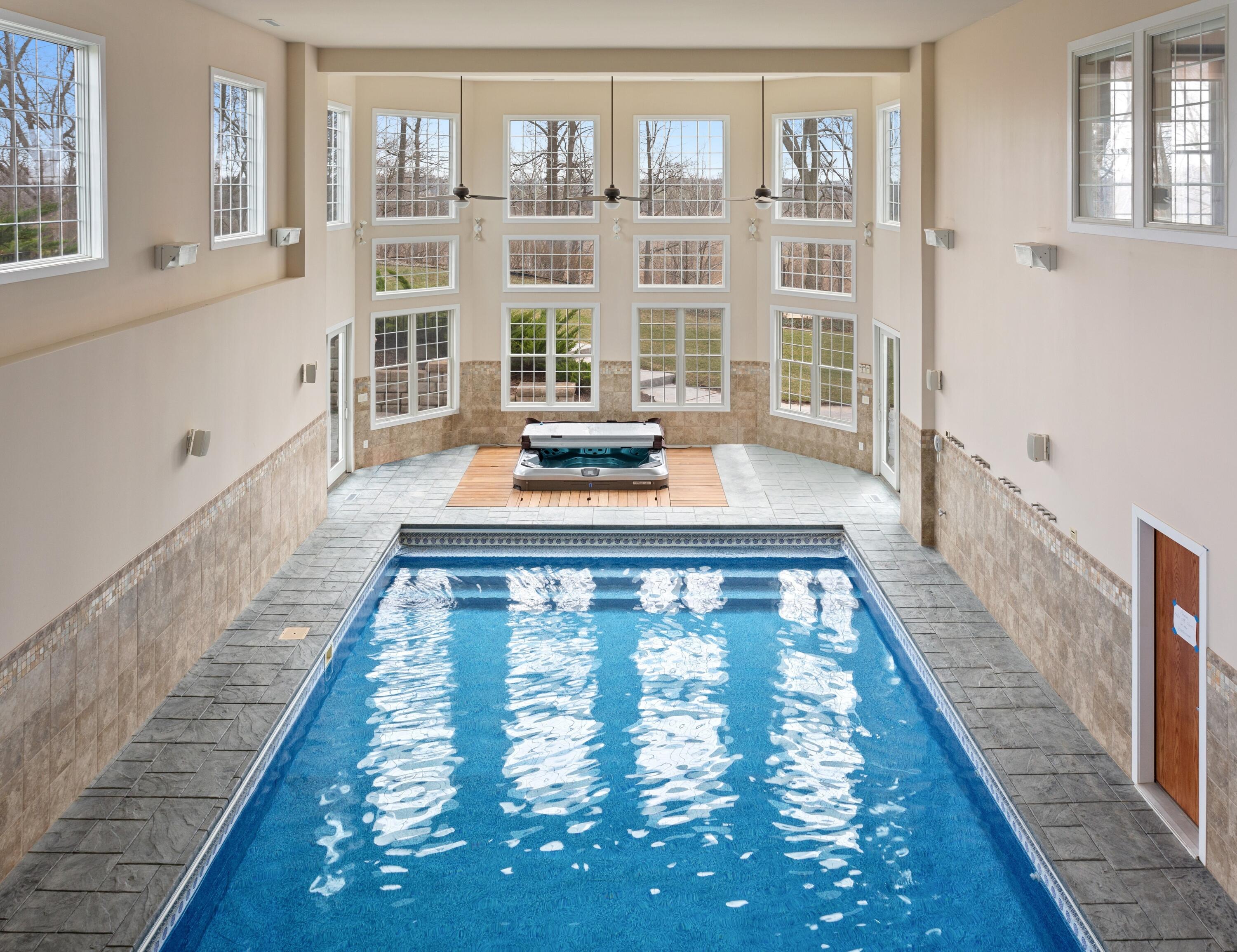 RoyaltonTownship_Berrien, Michigan 49085, United States, 8 Bedrooms Bedrooms, ,10 BathroomsBathrooms,Residential,Active,38956