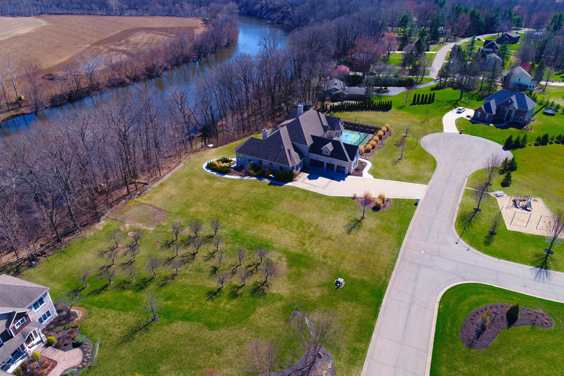 RoyaltonTownship_Berrien, Michigan 49085, United States, 8 Bedrooms Bedrooms, ,10 BathroomsBathrooms,Residential,Active,38956