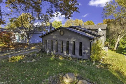 A home in Hartland Twp