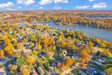 A home in Hartland Twp