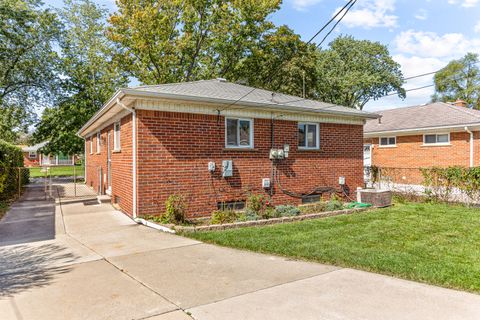 A home in Dearborn Heights