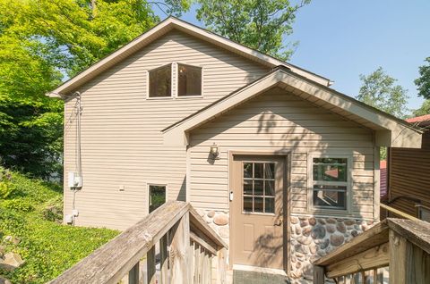 A home in Hadley Twp