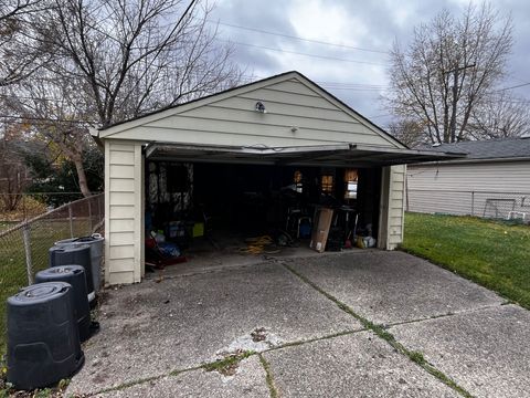 A home in Harper Woods