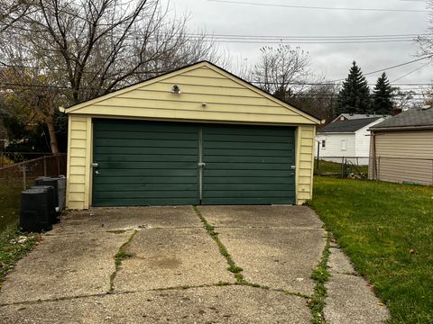 A home in Harper Woods