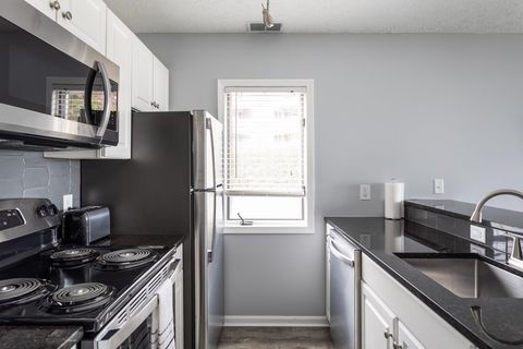A home in EastBayTownship_GrandTraverse