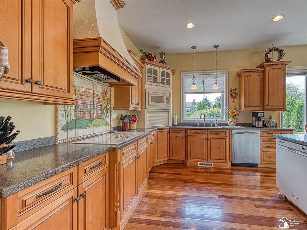 Monroe Township, Michigan 48161, United States, 7 Bedrooms Bedrooms, ,7 BathroomsBathrooms,Residential,Active,50833