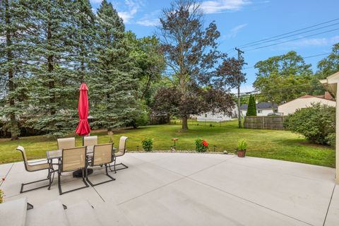 A home in Frenchtown Twp