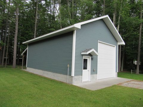 A home in Baldwin Twp