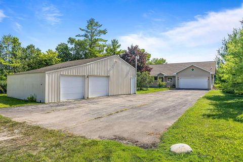 A home in Centerville Twp