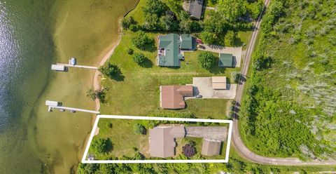 A home in Centerville Twp