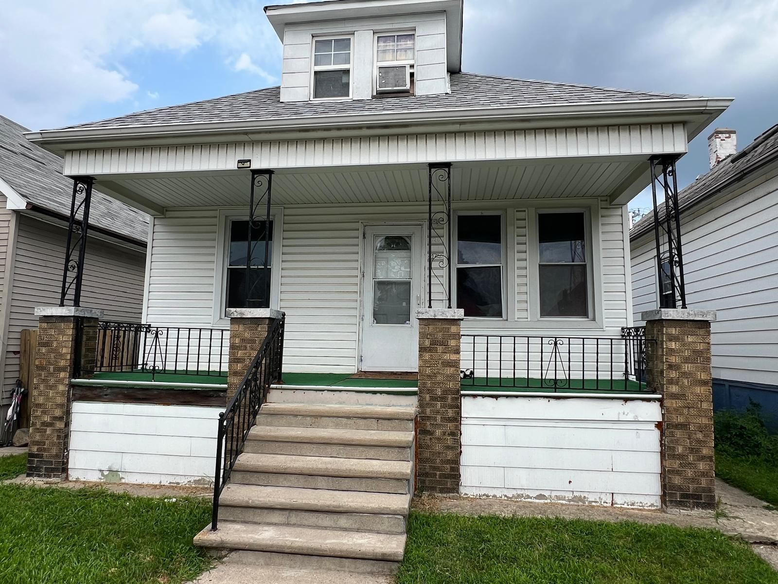 View Hamtramck, MI 48212 house