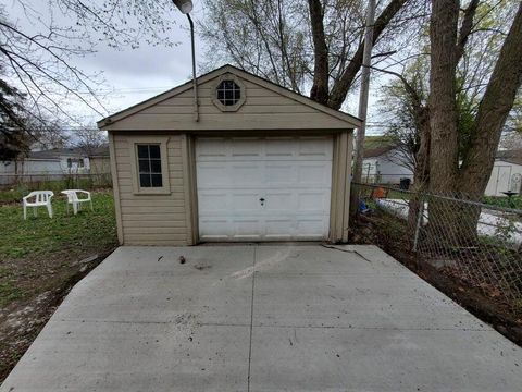 A home in Harper Woods