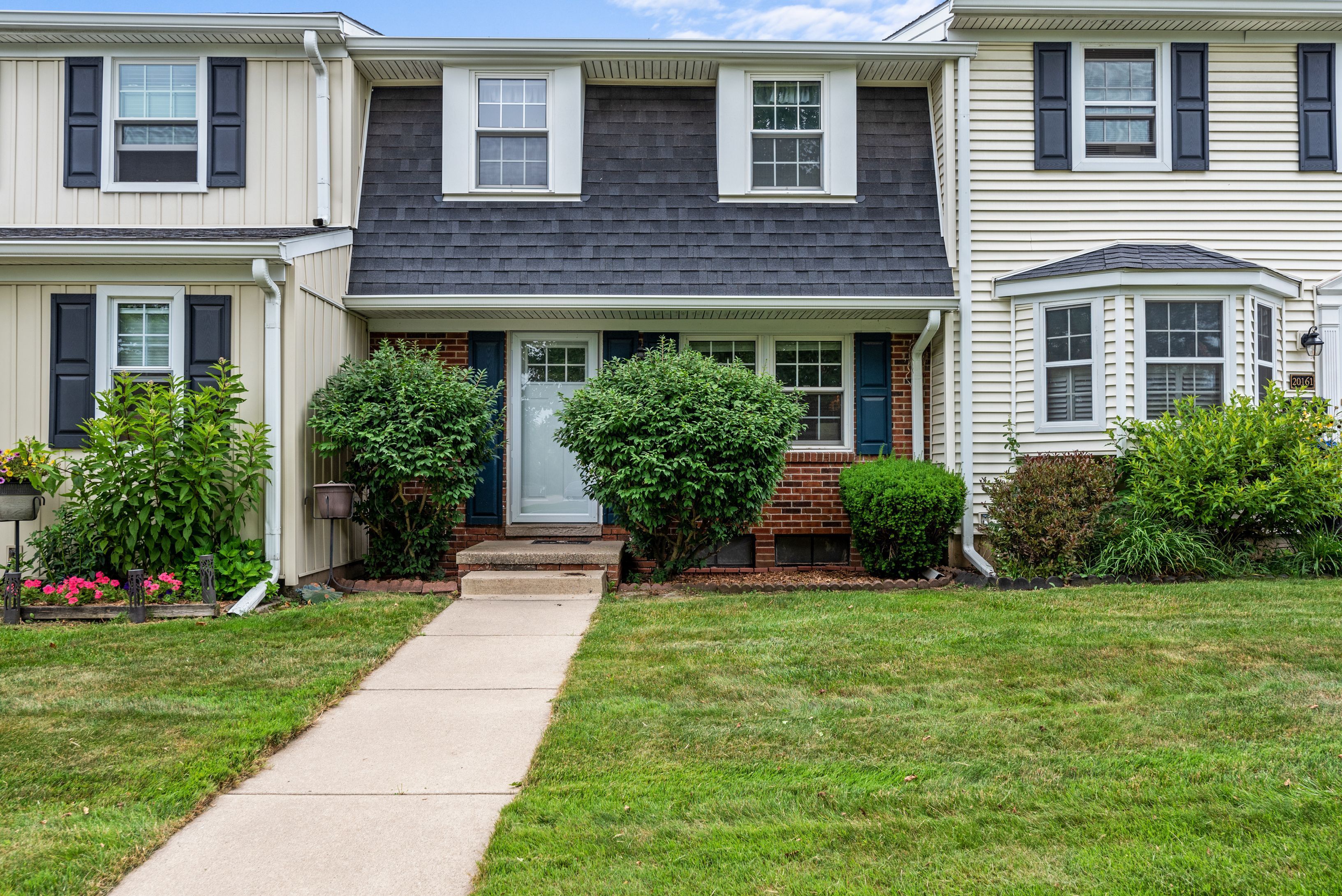 View Northville Twp, MI 48167 condo
